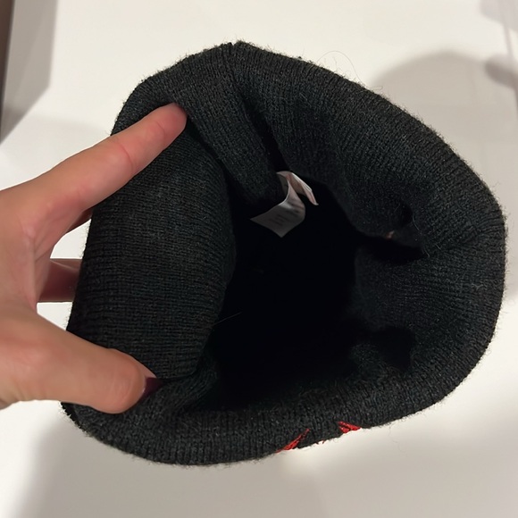 Boys 8-20 Marvel Spider-Man Pompom Hat - Picture 4 of 5